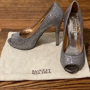 Badgley Mischka Silver Kassidy Ii Peep Toe Stiletto Heels Pumps SIZE 6.5